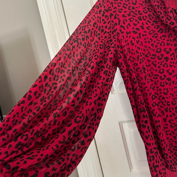 Chico's Red Print Tie Front Blouse, size 12 - Picture 4 of 4